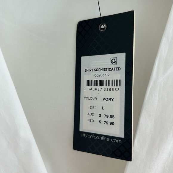 ⭐️Host Pick⭐️ CITY CHIC ivory white blouse - Picture 5 of 7